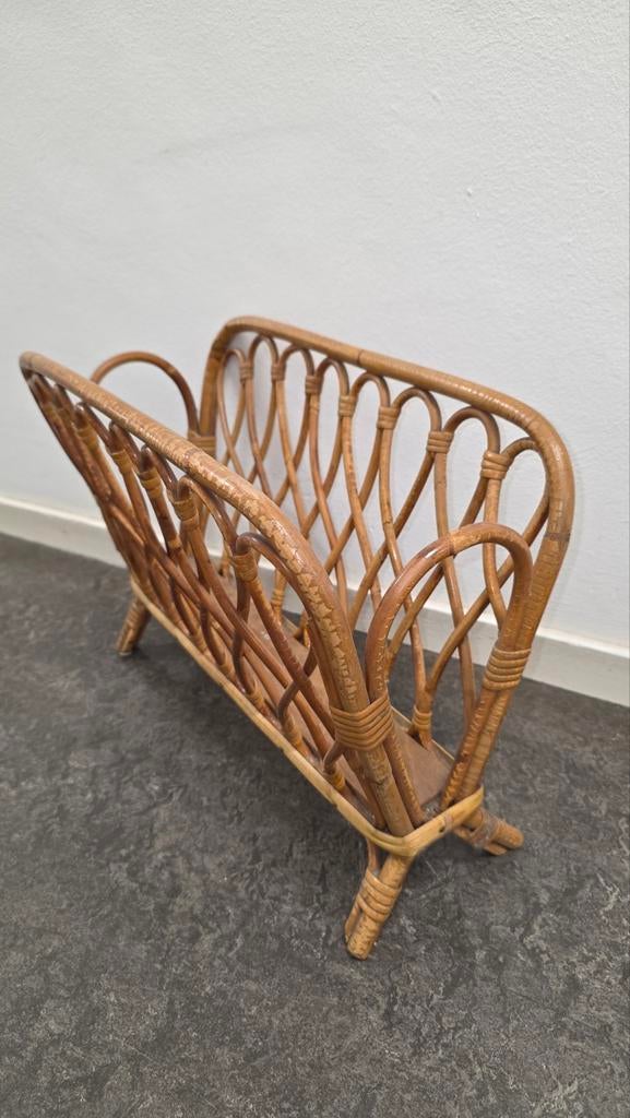 Antieke Rotan Krantenbak - 48cm Breed, Ophalen of Verzenden, Gebruikt
