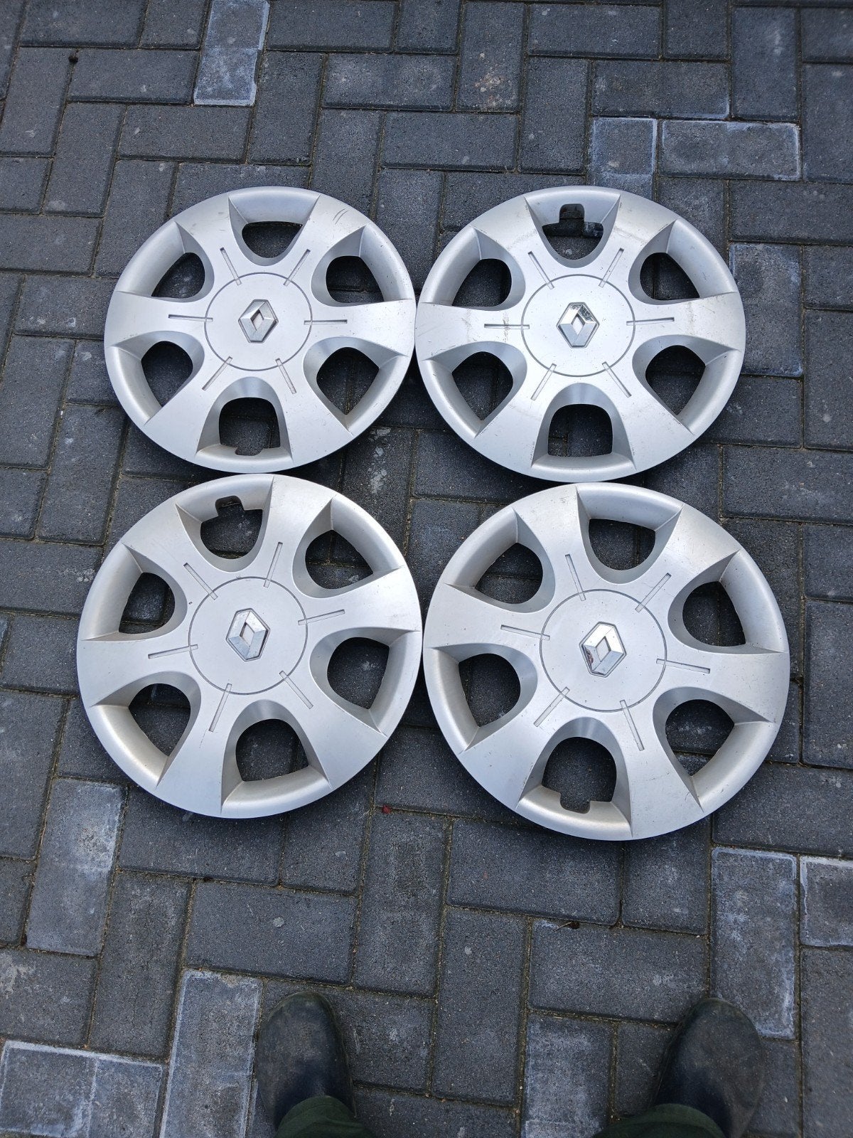 4 wieldoppen  Renault Traffic, Ophalen of Verzenden