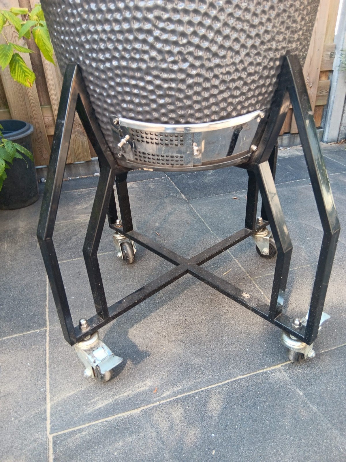 Onderstel met wielen voor kamado bbq, Ophalen, Gebruikt, Onbekend