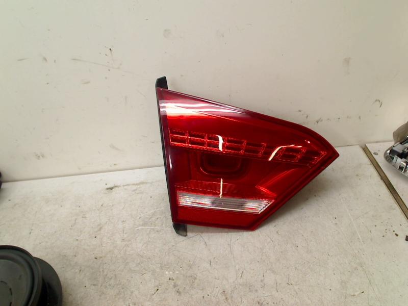 Achterlicht Links Binnen led R36 Passat (362) 2014, Auto-onderdelen, Verlichting, Gebruikt, Volkswagen, Volkswagen AG, Kundenbetreuung@volkswagen.de