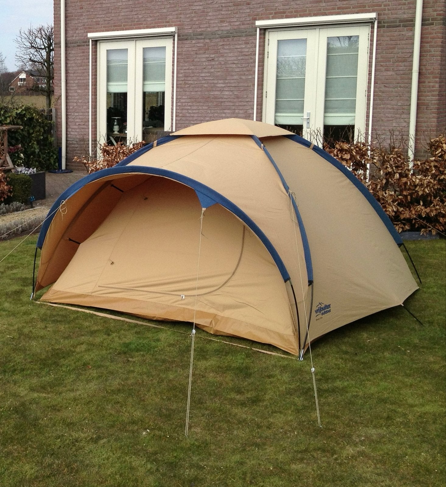 Vrijbuiter Outdoor Ebony 210 Koepeltent - 2-3 persoons, Ophalen, Gebruikt, Tot en met 3