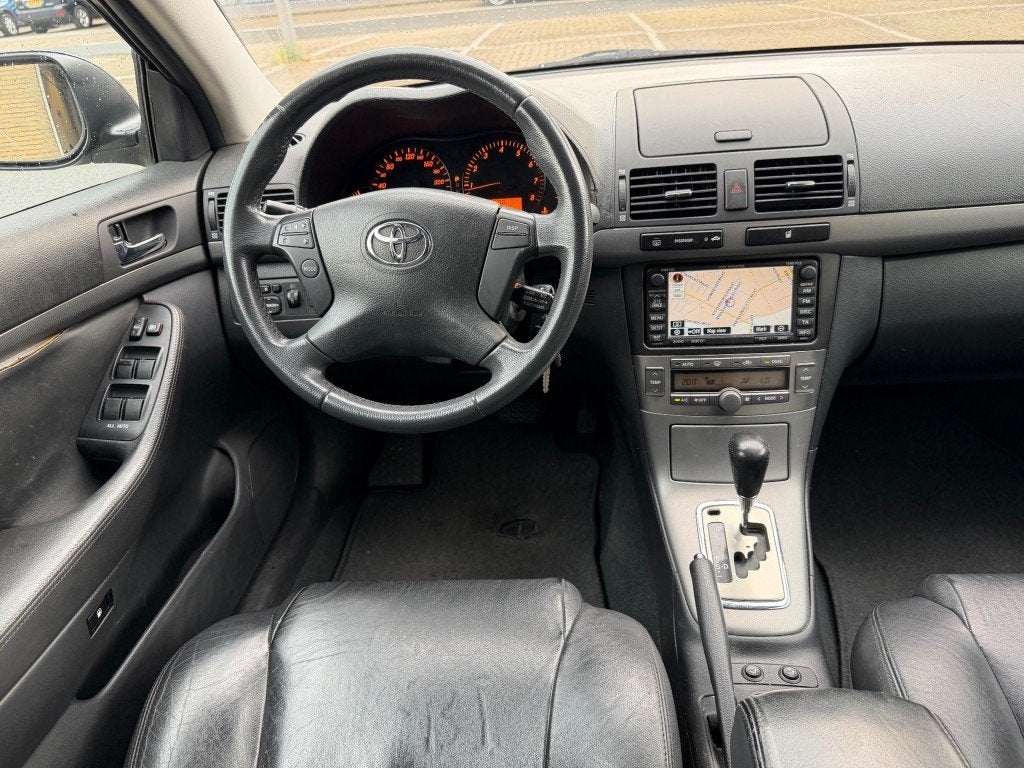 Toyota AVENSIS 2.4 VVTi Luna Business LEER NAVI CLIMA PDC TR, Auto's, Toyota, 4 cilinders, 163 pk, 2362 cc, Euro 4