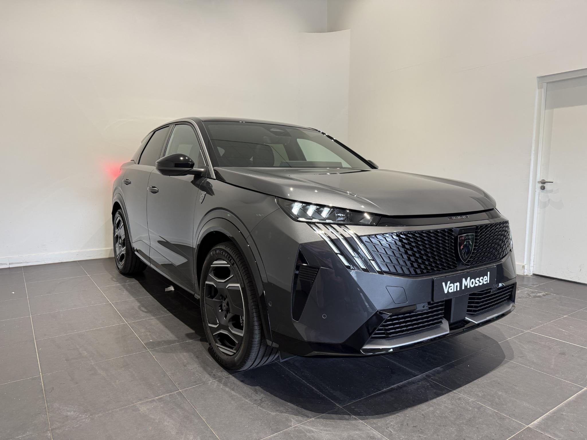 Peugeot e-3008 GT Exclusive Long Range 230 97 kWh | APPLE CA, Auto's, 101 kWh, Nieuw, SUV of Terreinwagen, Zilver of Grijs
