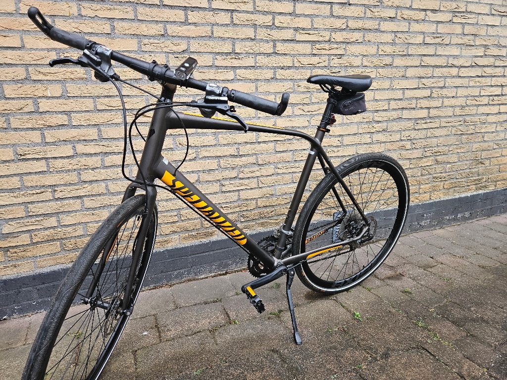 Specialized Sirrus Fiets, Fietsen en Brommers, Fietsen | Dames | Damesfietsen, Versnellingen, 56 cm of meer, Zo goed als nieuw