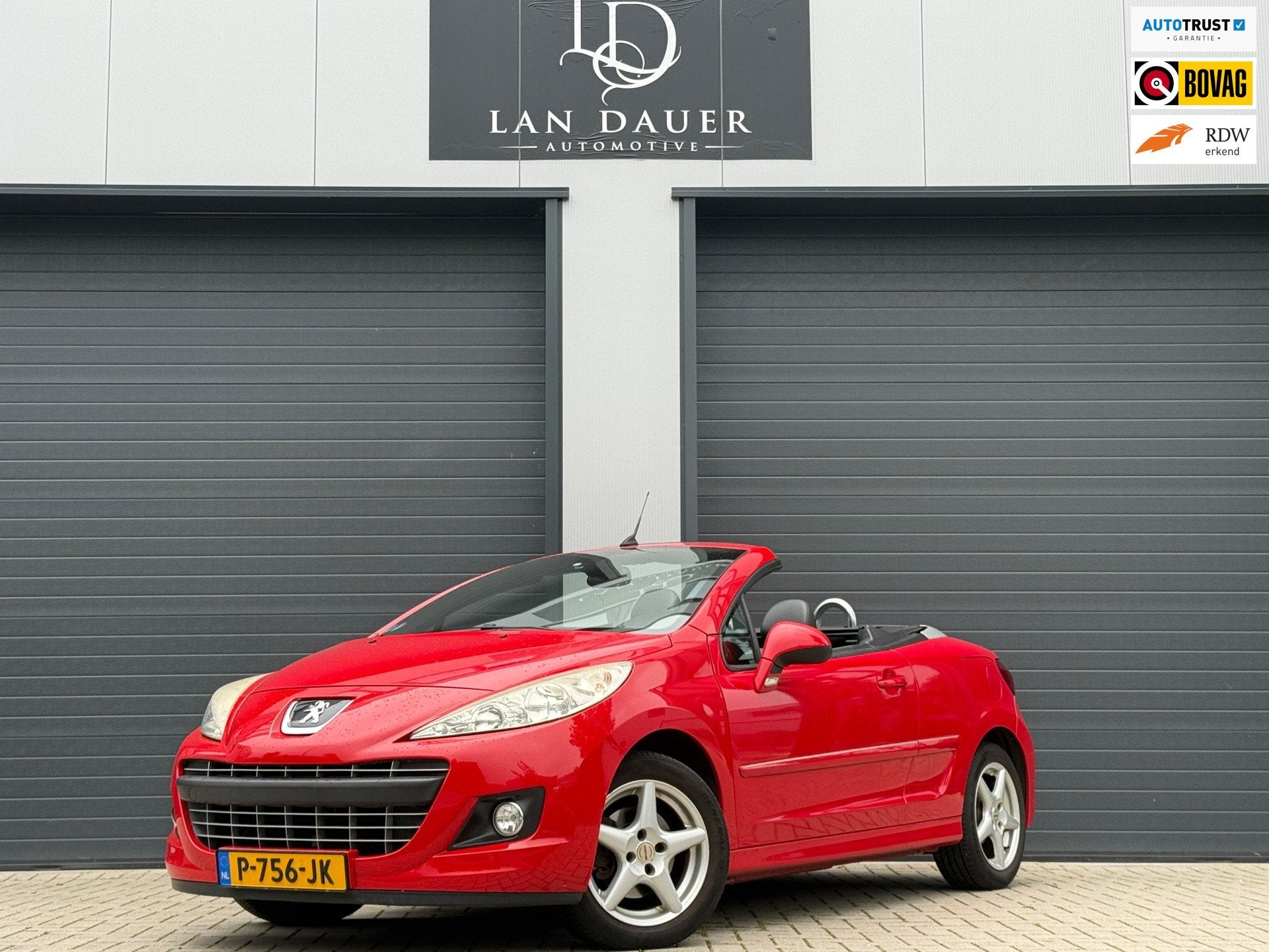 Peugeot 207 CC 1.6 VTi Griffe / LAGE KM / LEDER STOELVERWARM, Auto's, Voorwielaandrijving, Euro 5, Gebruikt, 4 cilinders