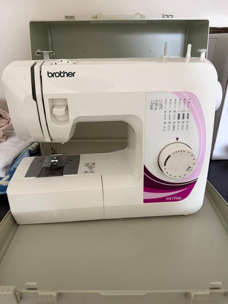 Brother XN1700, Hobby en Vrije tijd, Naaimachines en Toebehoren, Gebruikt, Ophalen of Verzenden, Naaimachine, Industrieel