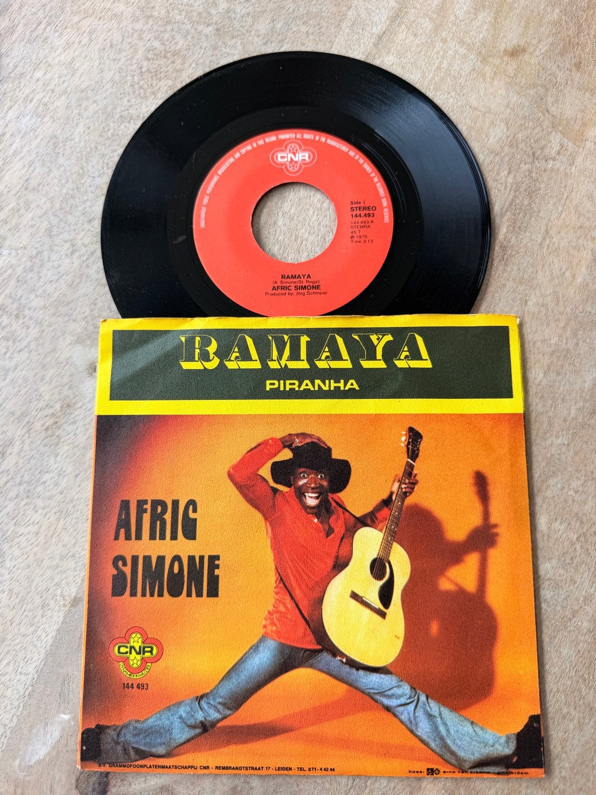 Afric Simone - Ramaya / Piranha 7 inch single, Gebruikt, Wereldmuziek, 7 inch, EP