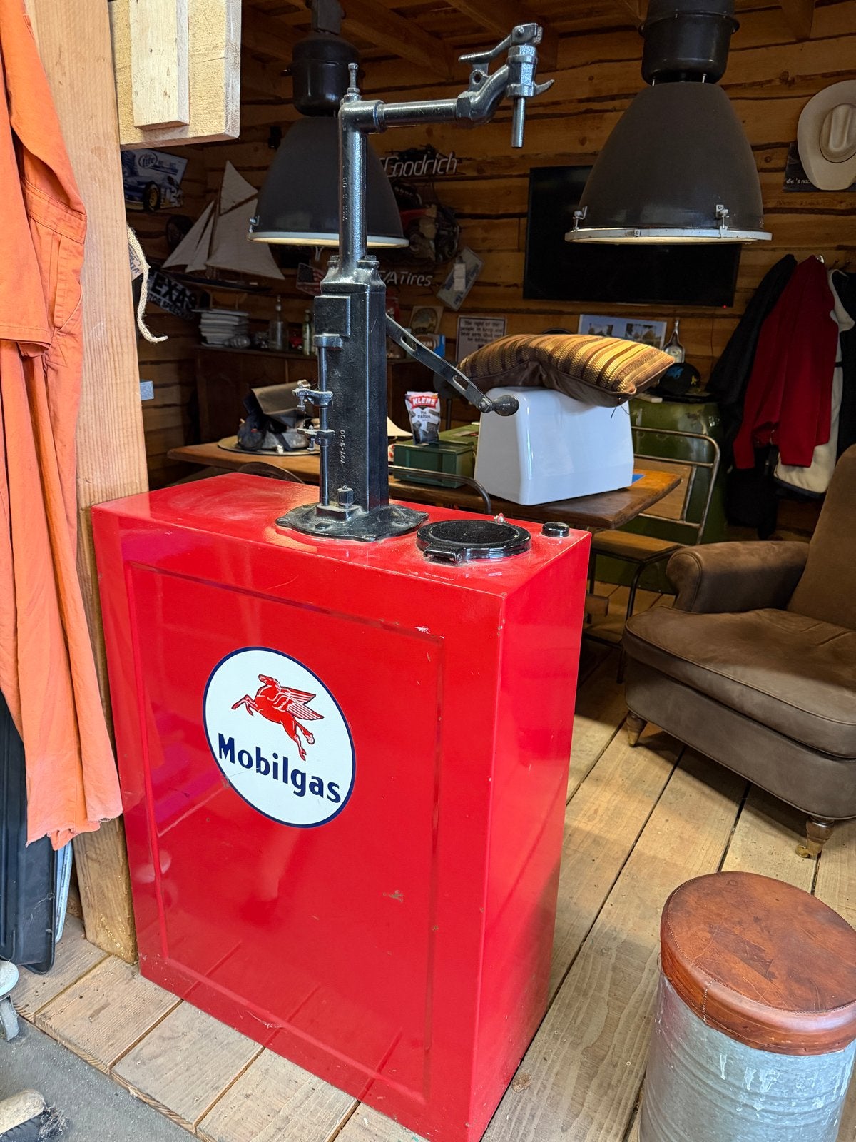 Vintage Mobilgas Oliepomp - Decoratief Garage Item, Ophalen