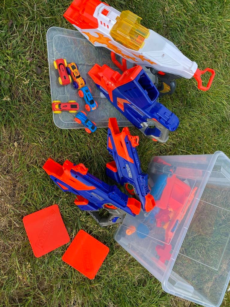Nerf Nitro auto's en blasters (zonder bak), Ophalen, Gebruikt