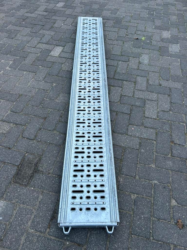 Rooster platform staal 2,57 x 0,32m, Doe-het-zelf en Verbouw, Steigers, Ophalen, Zo goed als nieuw, Overige typen, Minder dan 2 meter