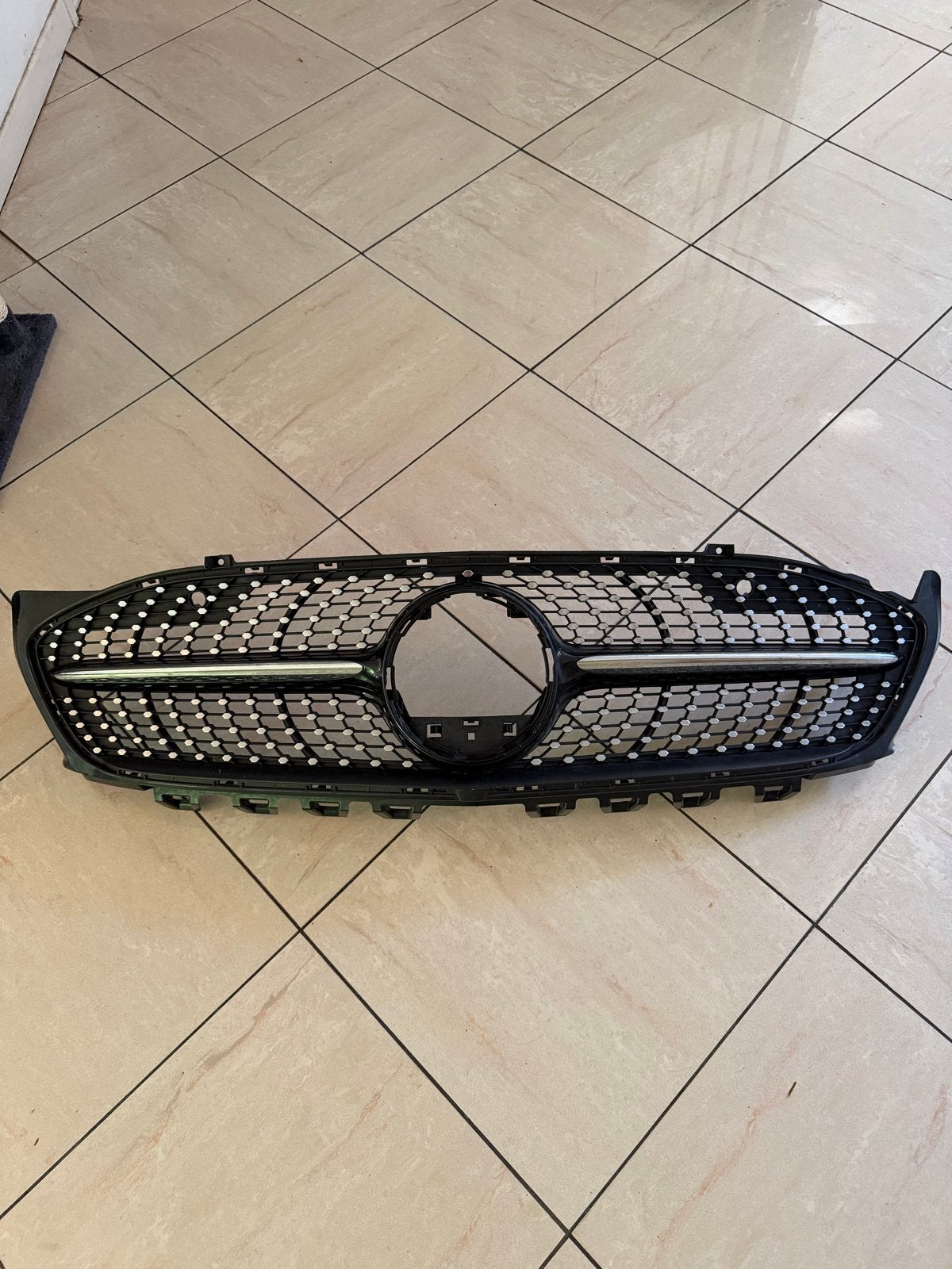 Mercedes origineel grill CLA 2020, Ophalen of Verzenden, Gebruikt, Voor, Mercedes-Benz