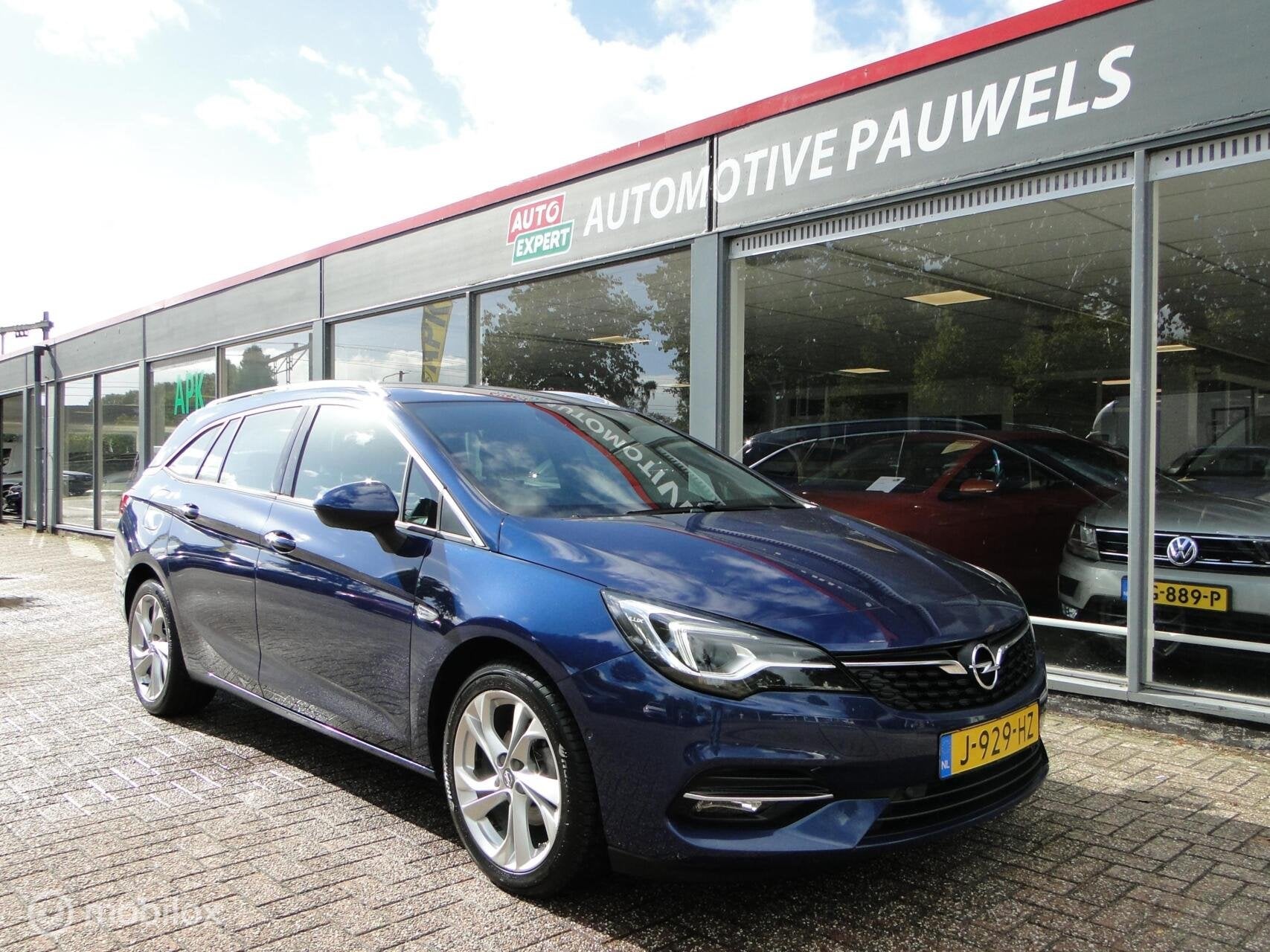 Opel Astra Sports Tourer 1.2 benzine, schakel, 131.232 km, Auto's, Voorwielaandrijving, Parkeerassistent, Stof, 1199 cc