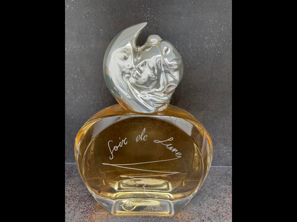 Sisley Soir de Lune giant parfum factice decoratie geen geur, Verzamelen, Parfumverzamelingen, Ophalen of Verzenden, Zo goed als nieuw