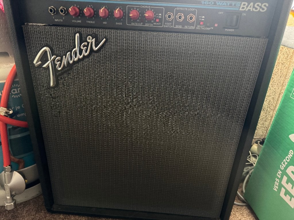 fender bass versterker m-80, Ophalen of Verzenden, Zo goed als nieuw, Basgitaar, 50 tot 100 watt