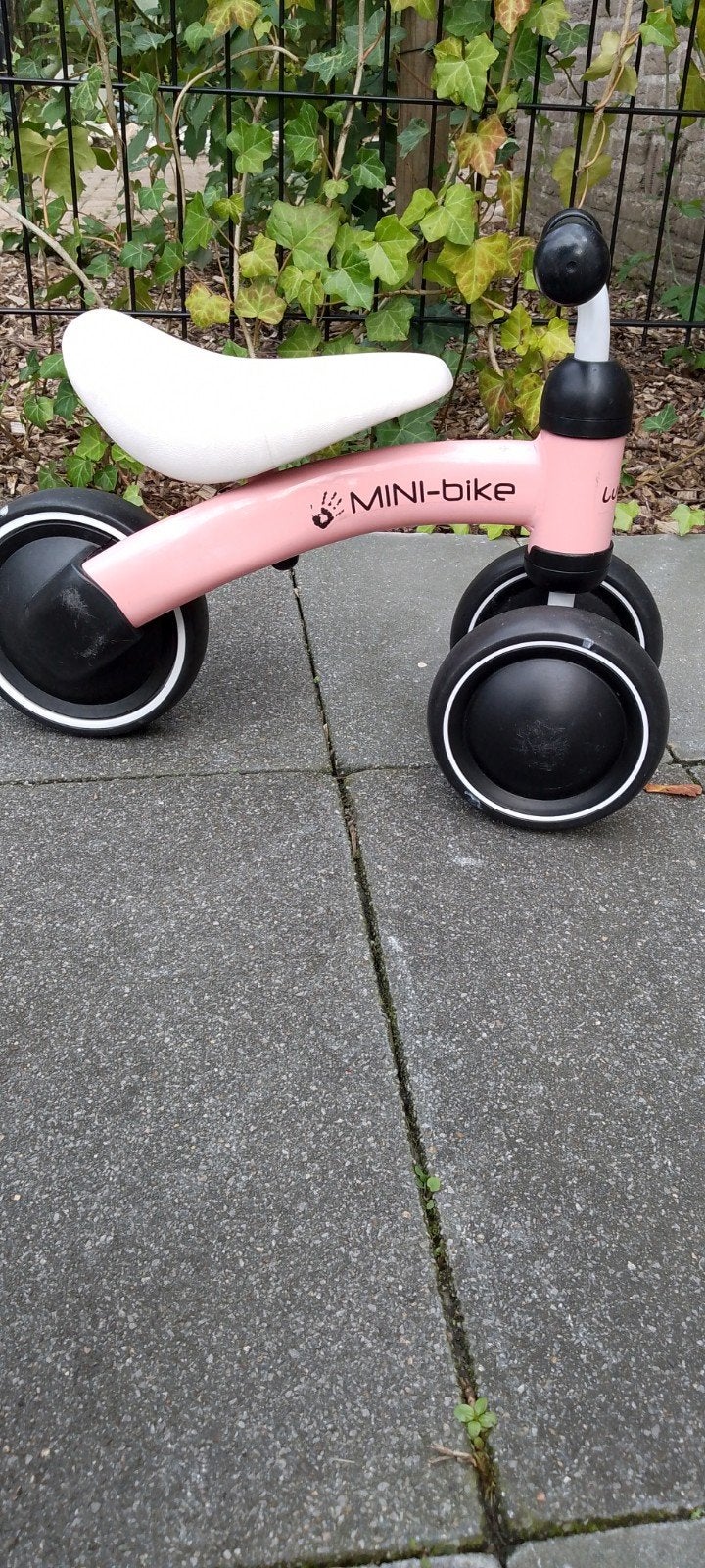 Luddy Mini-bike loopfiets roze - Zo goed als nieuw, Ophalen of Verzenden, Zo goed als nieuw, Minder dan 16 inch, Luddy