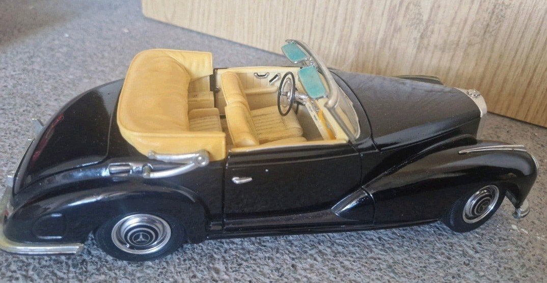 Maistro Mercedes-Benz 300 S (1955) Schaalmodel 1 : 18, Ophalen of Verzenden