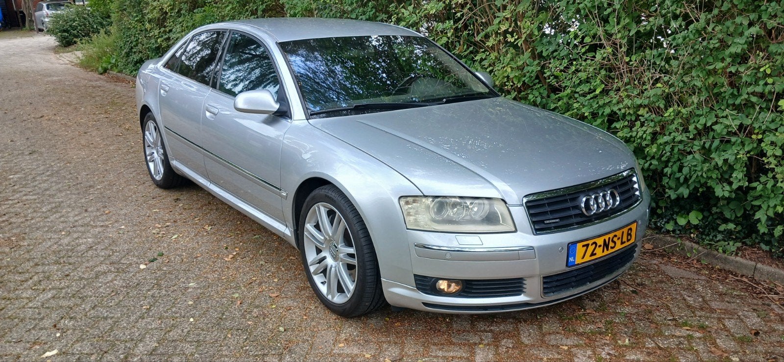 Audi A8 4.2 Quattro AUT 2004 Een serieuze nekkedraaier!!, Auto's, Automaat, 4172 cc, Vierwielaandrijving, Particulier