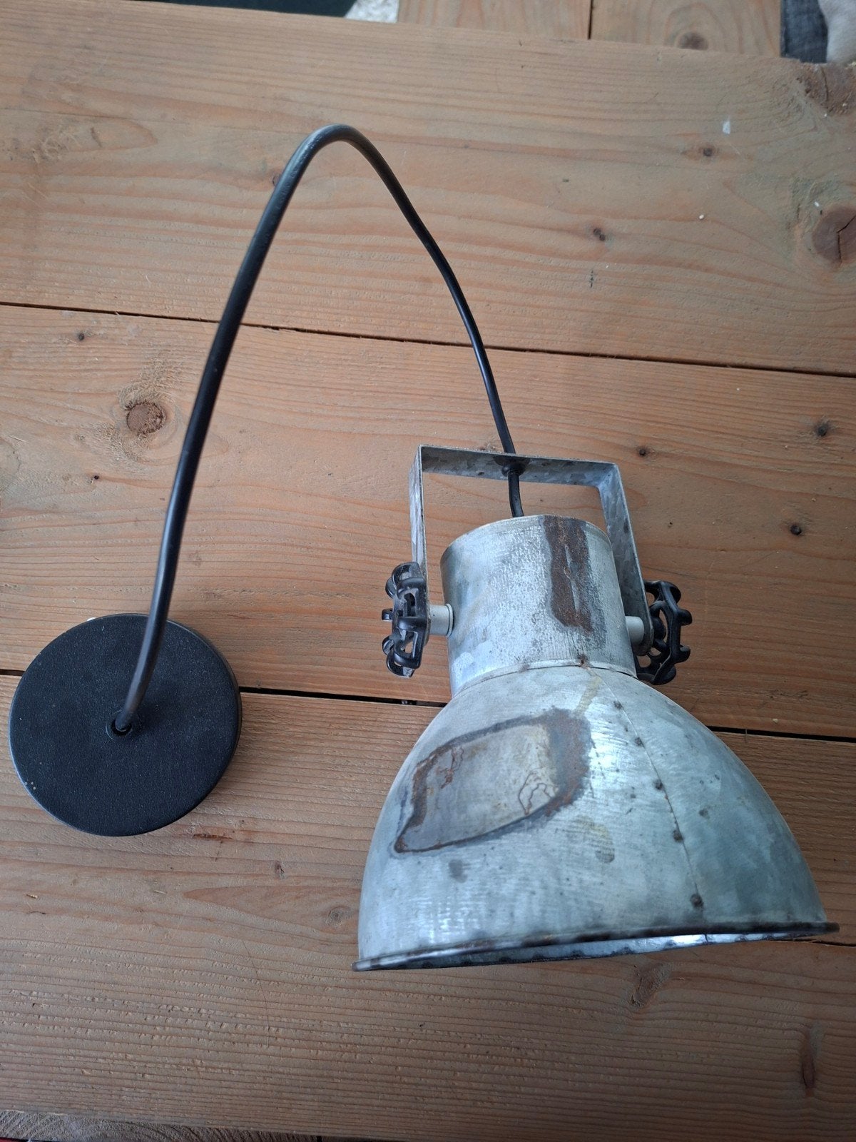 industriele lamp, Ophalen