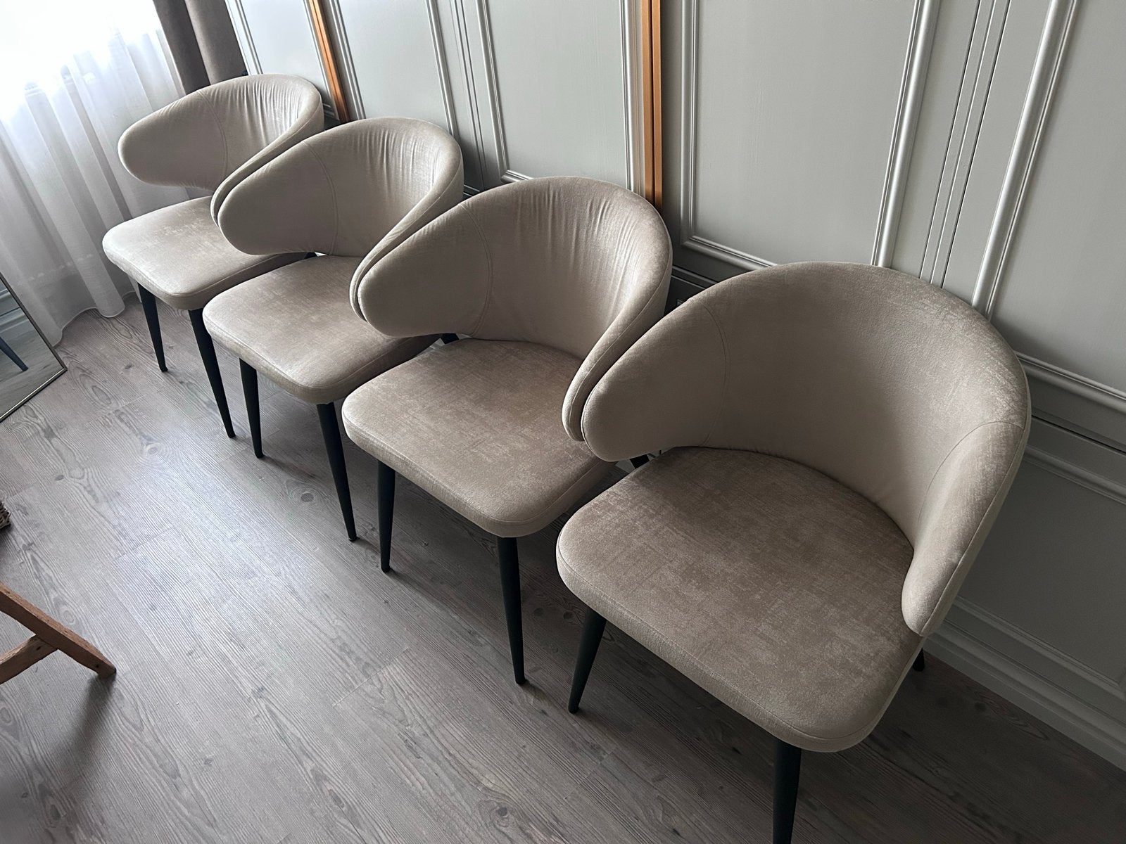 ZO GOED ALS NIEUW: Set van 4 beige eetkamerstoelen, Ophalen, Overige kleuren, Zo goed als nieuw, Vier