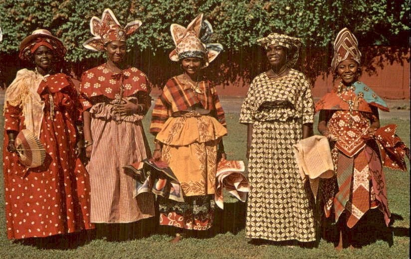 Suriname - Kreoolse Sconen Kotto Klederdracht - 1970, Verzenden, 1960 tot 1980, Ongelopen, Noord-Holland