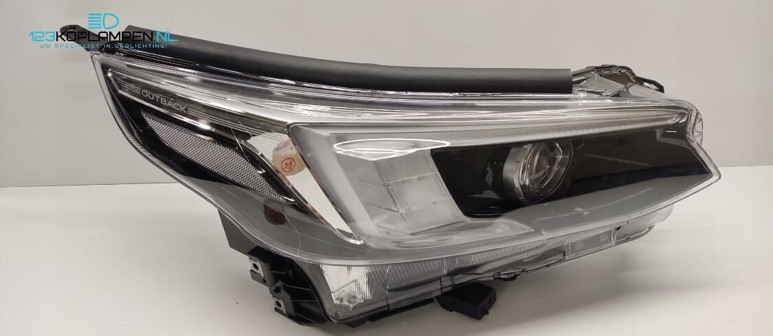 Subaru Outback Full Led koplamp rechts, Subaru, Gebruikt, -, -