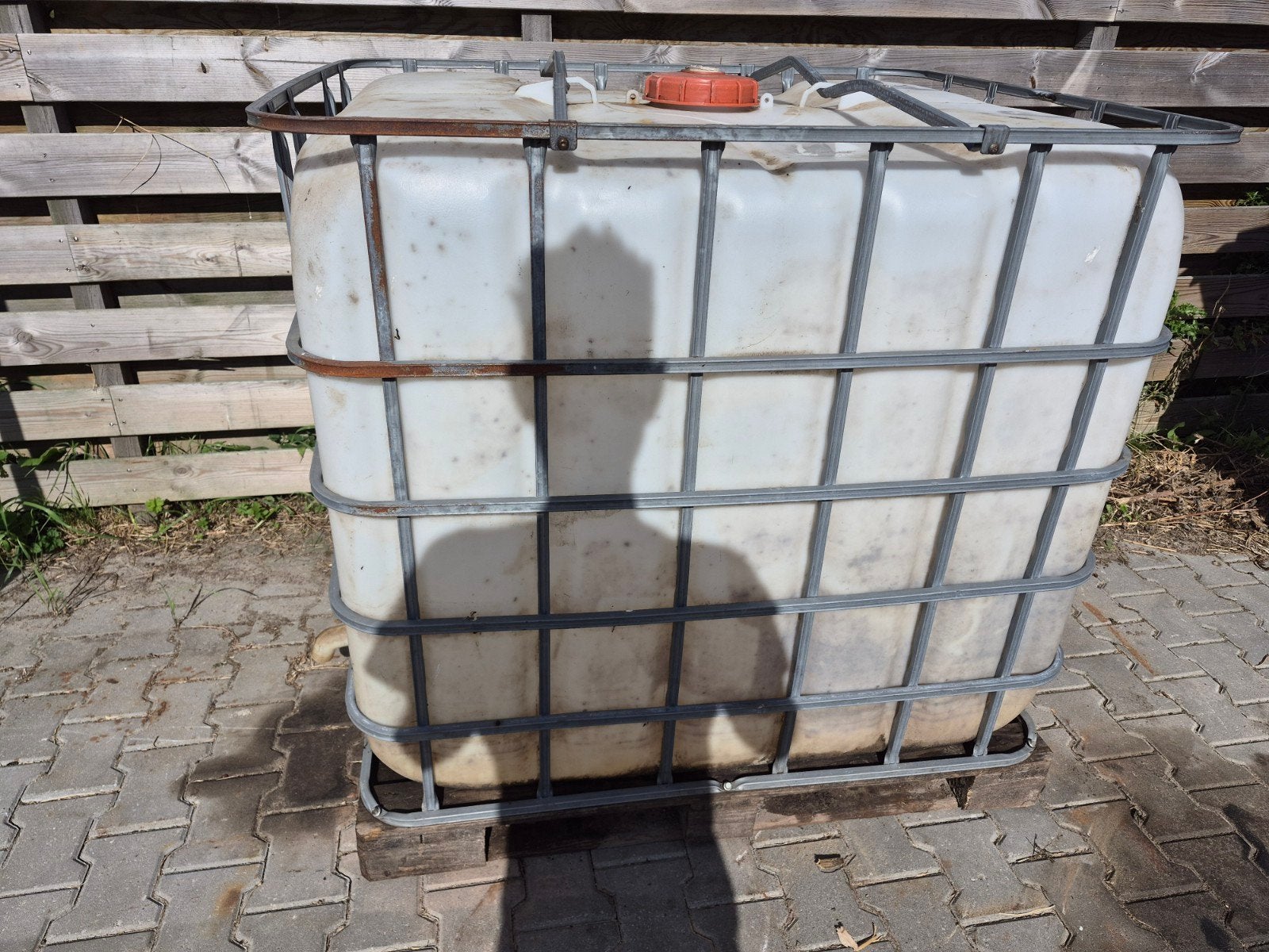 IBC container 1000 liter met kraan, Tuin en Terras, Ophalen, Kunststof, Gebruikt, Met kraantje