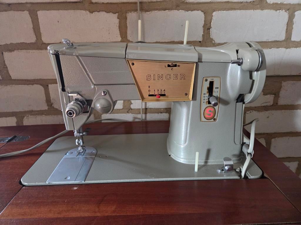 Antieke Naaimachine van het merk Singer., Hobby en Vrije tijd, Naaimachines en Toebehoren, Ophalen, Zo goed als nieuw, Naaimachine