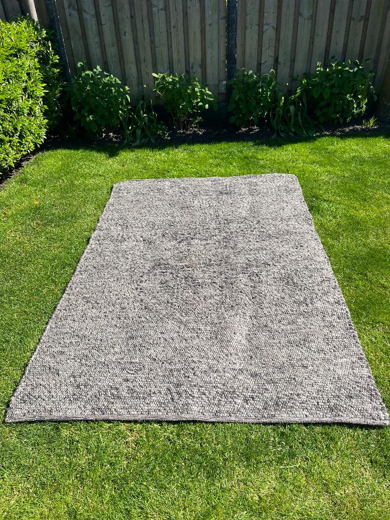 Vloerkleed van schapenwol., Ophalen, Grijs, 150 tot 200 cm, 200 cm of meer