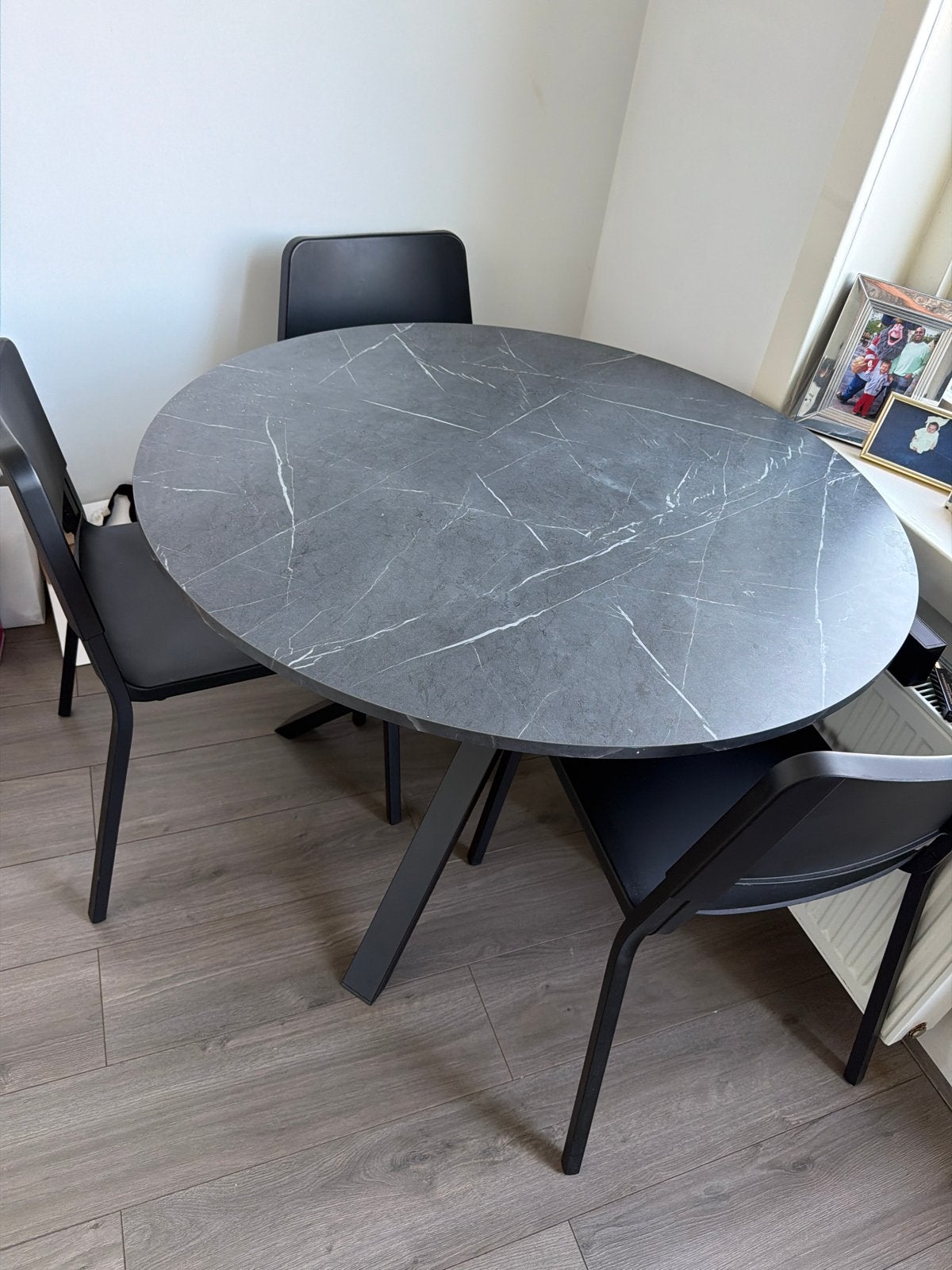 Ronde tafel met stoelen, Huis en Inrichting, Tafels | Eettafels, Ophalen, Kunststof, 100 tot 150 cm, Rond