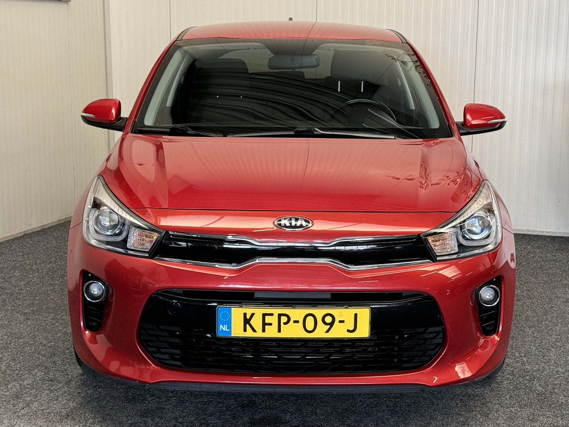 Kia Rio 1.0 TGDI DYNAMICPLUSLINE NAVIGATIE STOEL EN STUURVER, Dealer onderhouden, Gebruikt, Zwart, 1055 kg