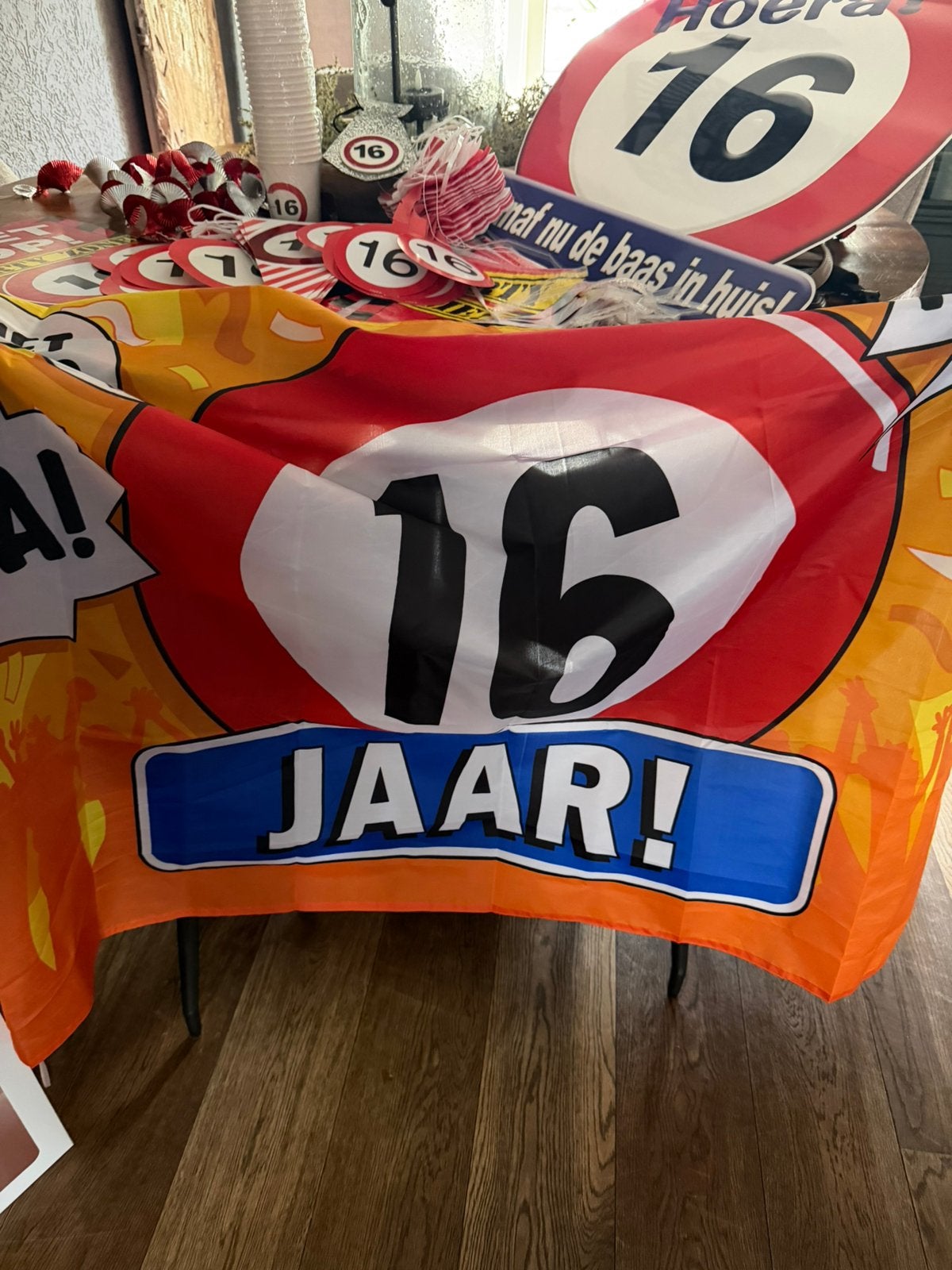 versiering 16 jaar, Ophalen of Verzenden, Zo goed als nieuw