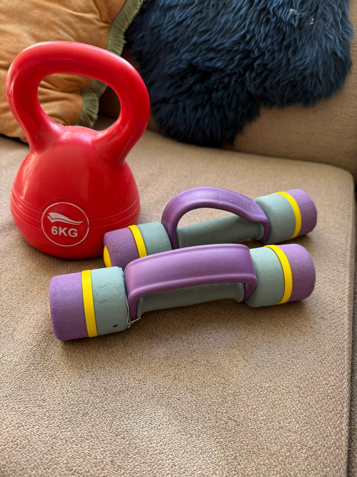 Kettlebell 6kg en Dumbbells 1kg (set van 2), Ophalen of Verzenden, Gebruikt, Armen, Kettlebell