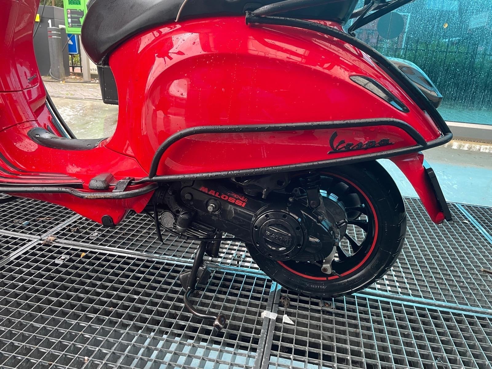 Vespa Sprint Dragon Red - Full Option & Malossi Getuned, Ophalen, Gebruikt, Overige modellen, Maximaal 45 km/u