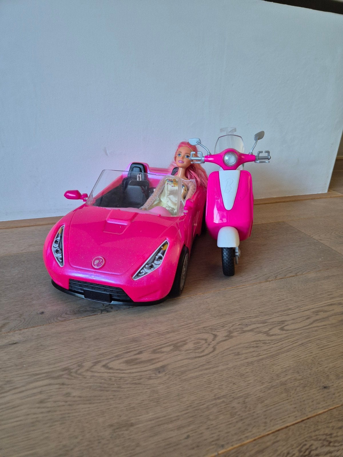 Barbie scooter en auto, Ophalen of Verzenden