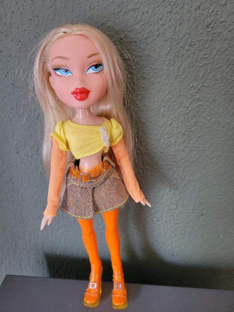 bratz poppen 10 euro per stuk, Kinderen en Baby's, Speelgoed | Poppen, Ophalen of Verzenden, Zo goed als nieuw, Babypop