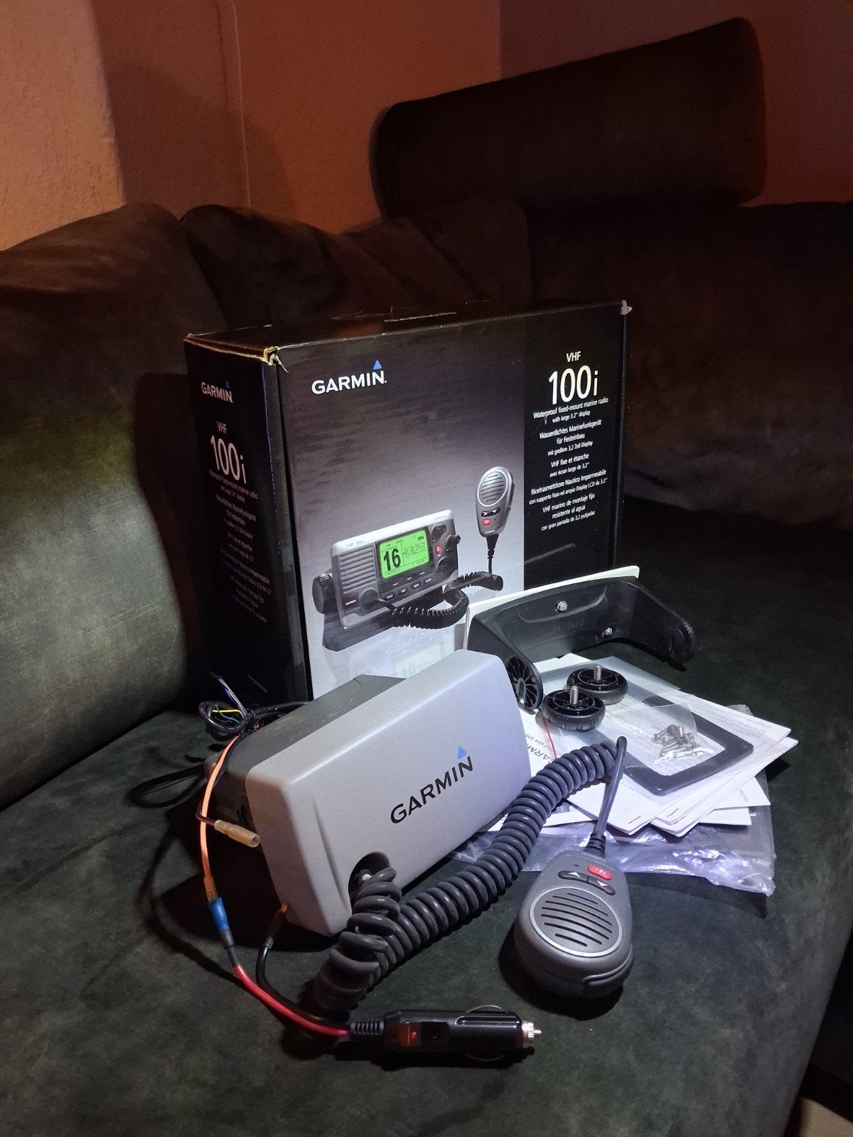 Garmin vhf 100i marifoon, Watersport en Boten, Ophalen of Verzenden, Nieuw, Communicatie