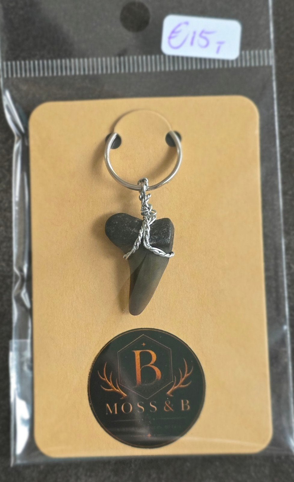 unieke sleutelhanger met fossiele haaientand, Ophalen of Verzenden, Nieuw, Dier of Natuur