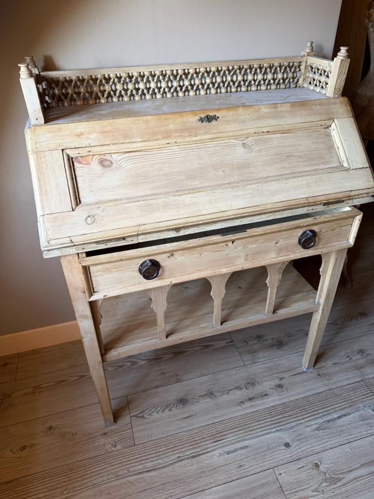 Oud grenen, Ophalen
