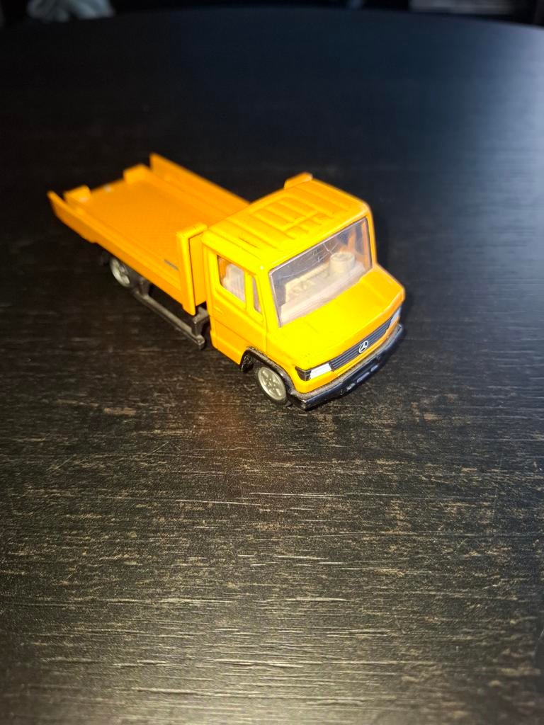 Siku Mercedes-Benz Vivaro sleepwagen, Ophalen of Verzenden, Gebruikt, Bus of Vrachtwagen