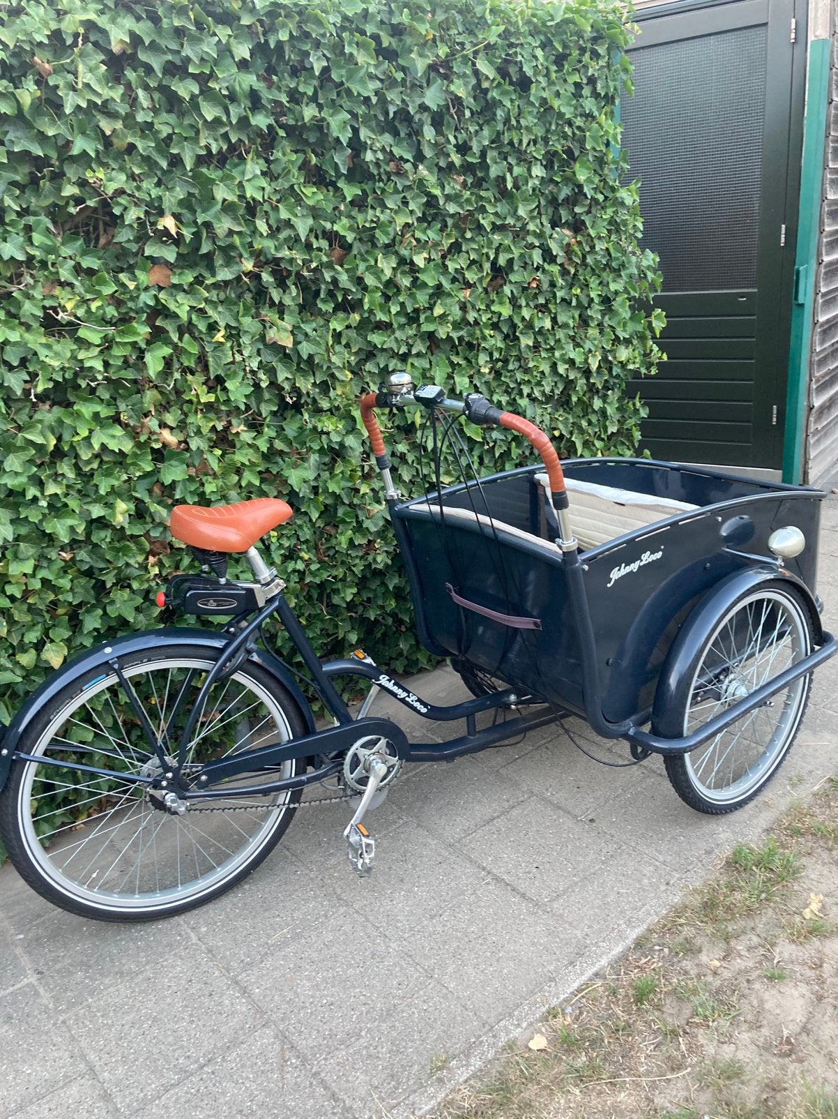 Johnny Loco, bakfiets met elec.ondersteuning, 10 km., Ophalen, Gebruikt, 3 kinderen, Johnny Loco