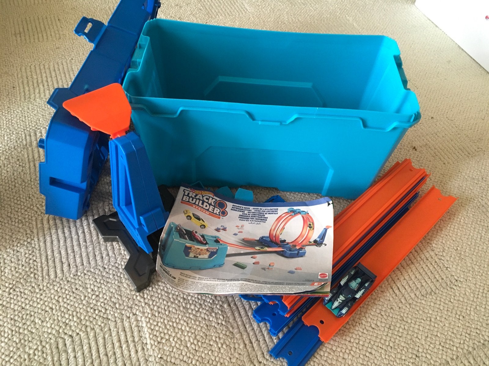 Hot Wheels Track Builder Set - Koffer met Looping Racebaan, Kinderen en Baby's, Speelgoed | Racebanen, Ophalen, Hot Wheels, Racebaan