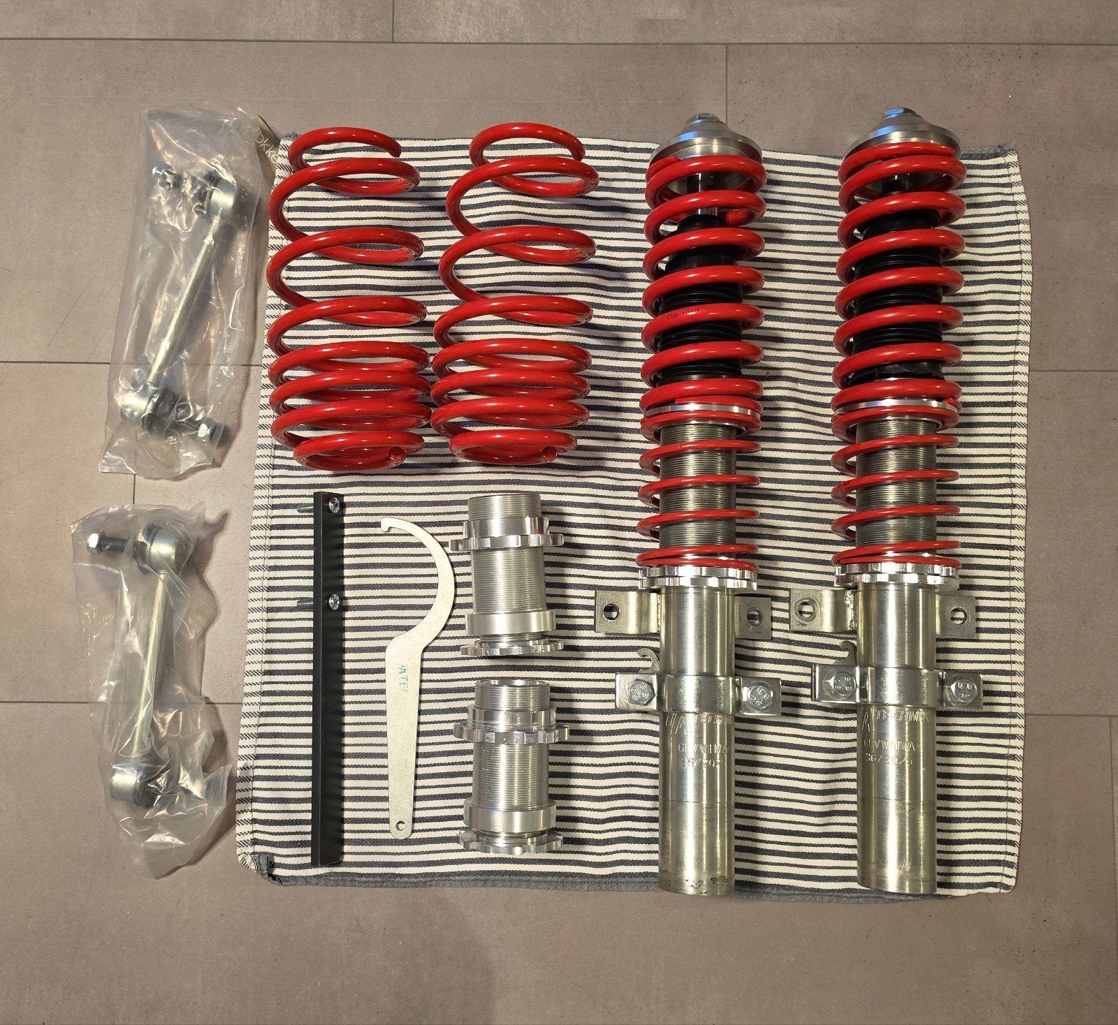 Schroefset | TA Technix | VW Polo 9N/6R en Fox | Verlaging, Auto-onderdelen, Ophalen of Verzenden, Gebruikt, Volkswagen