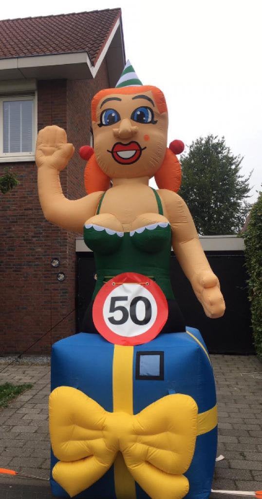 Vrouwlijke feestpop te huur | Sarah, Ophalen, Zo goed als nieuw