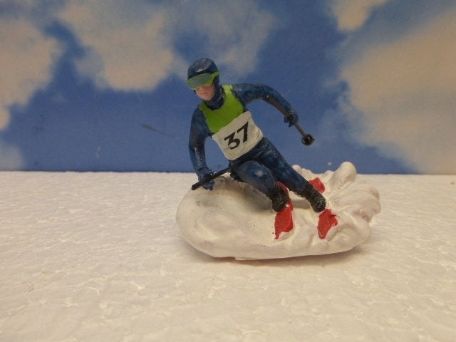 lemax slalom racer kerstdorp skiër poppetje sneeuw kerst, Ophalen of Verzenden, Zo goed als nieuw
