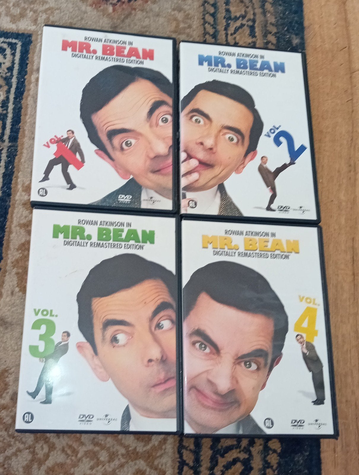 Mr. Bean Digitally Remastered Edition - Vol. 1-4 DVD Boxset, Ophalen, Engels, Alle leeftijden, Nederlands