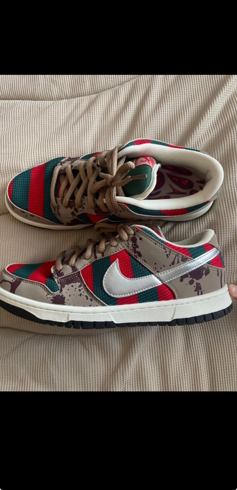 Nike sb dunk freddy krueger 43, Overige kleuren, Ophalen of Verzenden, Sneakers of Gympen, Zo goed als nieuw