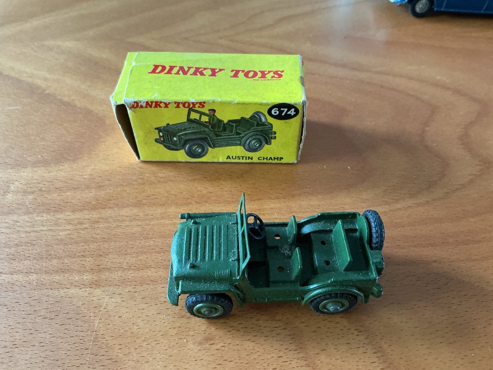 Dinky Toys 674 Austin Champ met originele doos, Hobby en Vrije tijd, Ophalen of Verzenden, Gebruikt, Auto, Dinky Toys