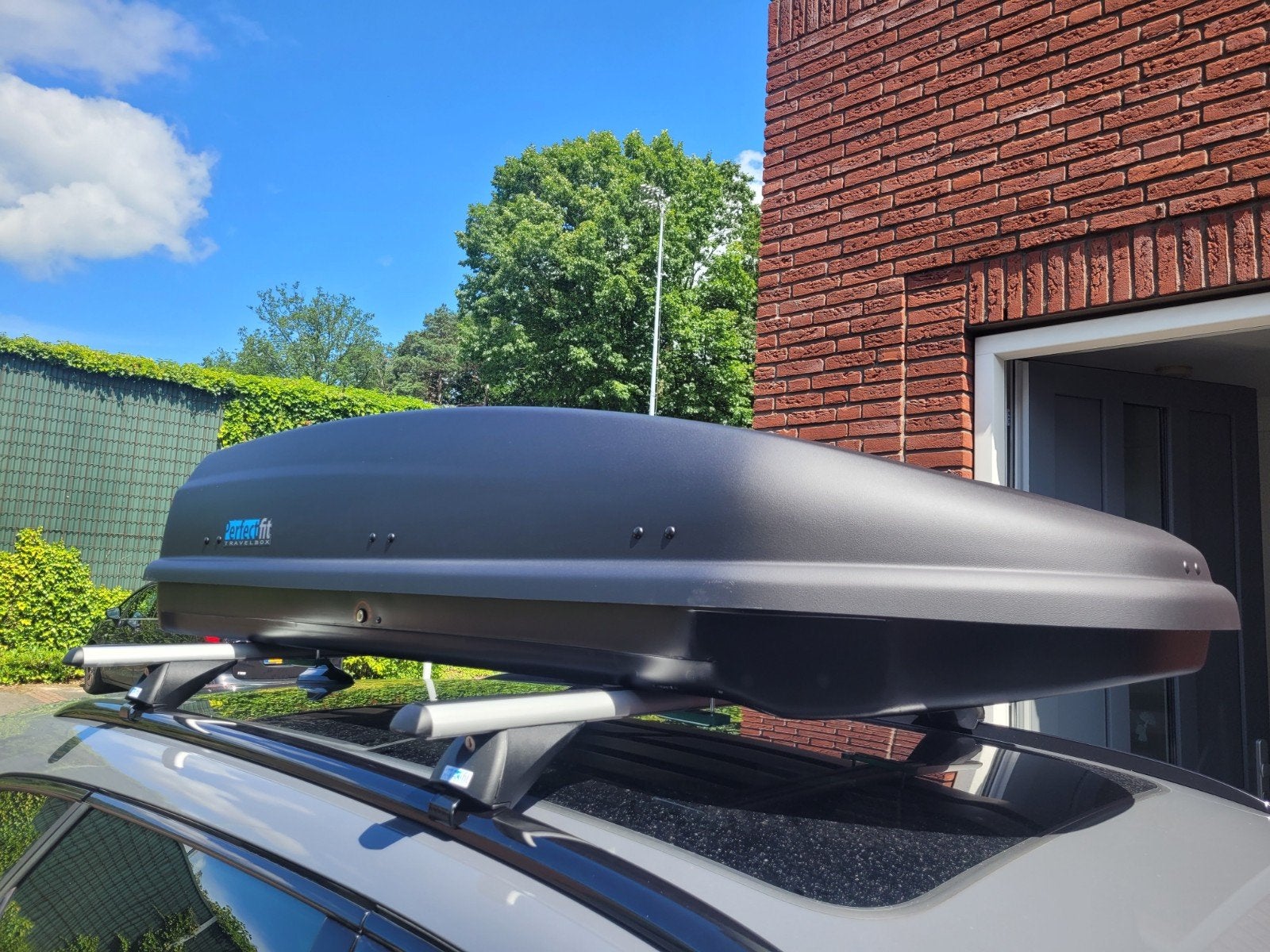Dakkoffer te huur 440 liter, Auto diversen, Dakkoffers, Ophalen of Verzenden, Nieuw