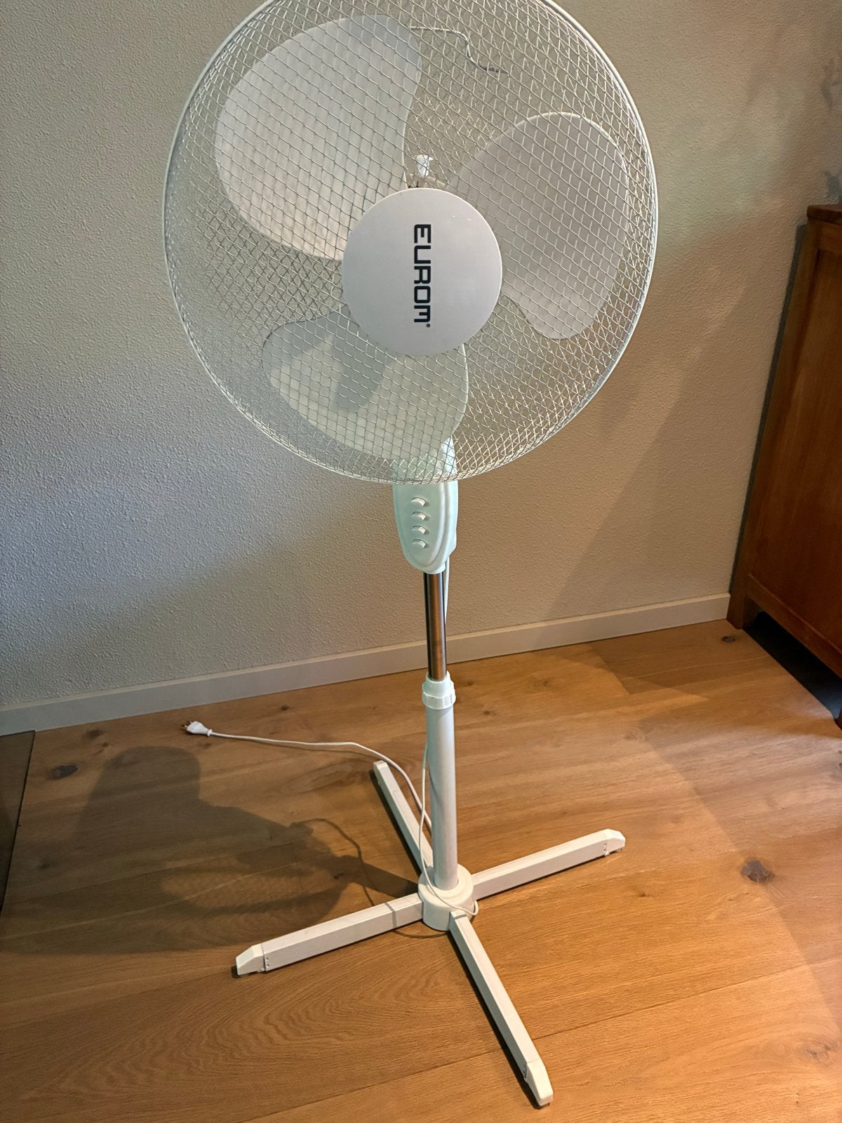 Eurom VS16 Statiefventilator - Wit, 45 Watt, Witgoed en Apparatuur, Ventilatoren, Ophalen, Zo goed als nieuw, Statiefventilator