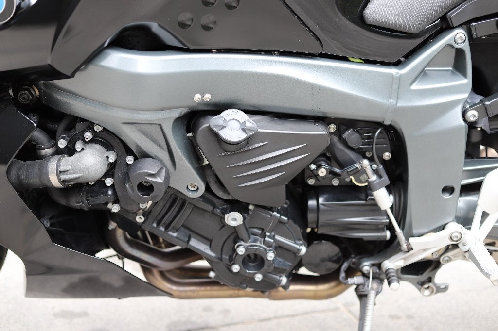 Foto 12 van BMW K1300R | 29.950 km | ESA | Quickshifter | RDC | Historie